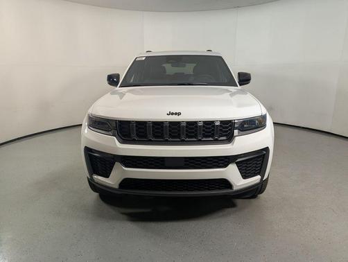 bright white clearcoat 2026 Jeep Grand Cherokee Limited
