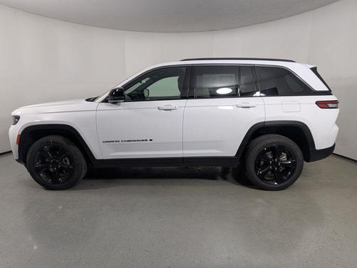 bright white clearcoat 2026 Jeep Grand Cherokee Limited