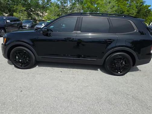 Ebony Black 2025 Kia Telluride SX Prestige X-Line