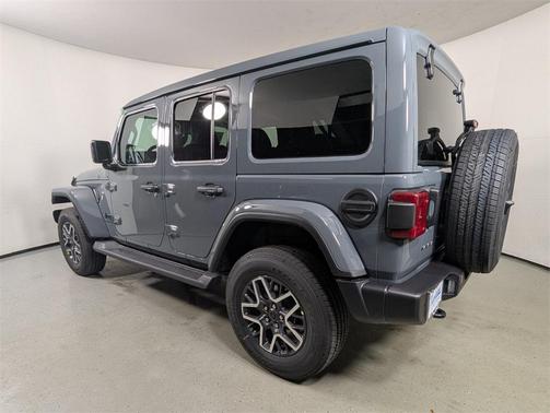 2026 Jeep Wrangler 4-Door Sahara 4x4