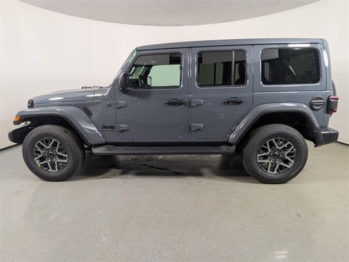 2026 Jeep Wrangler 4-Door Sahara 4x4