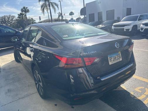 2021 Nissan Altima 2.5 SV