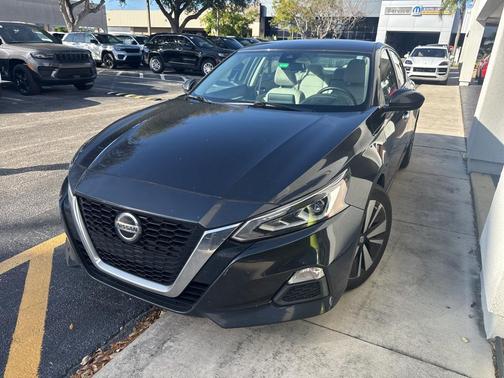 2021 Nissan Altima 2.5 SV