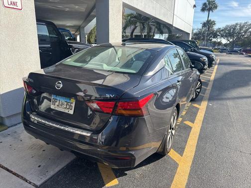 2021 Nissan Altima 2.5 SV