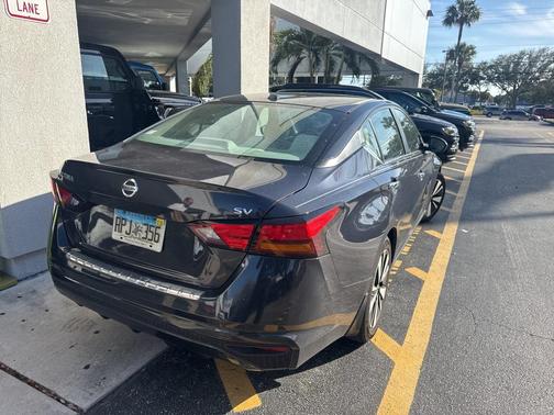 2021 Nissan Altima 2.5 SV