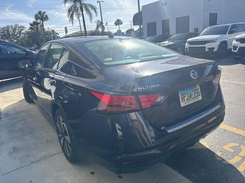 2021 Nissan Altima 2.5 SV