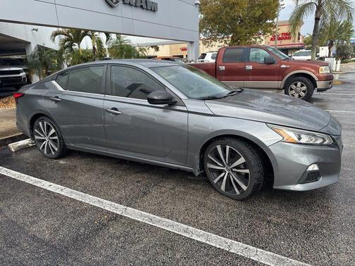 2020 Nissan Altima SR FWD