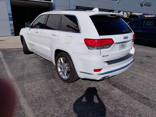 2016 Jeep Grand Cherokee Summit