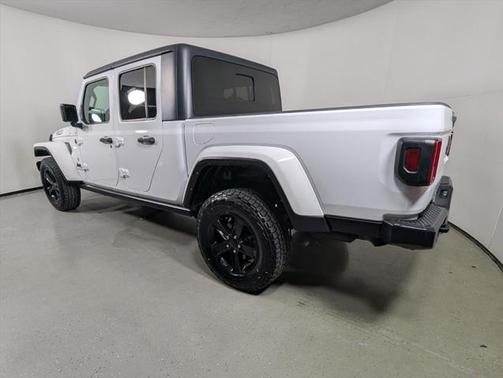 2021 Jeep Gladiator Willys 4x4