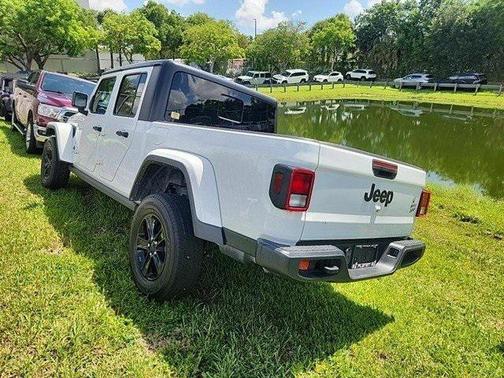 2021 Jeep Gladiator Willys 4x4