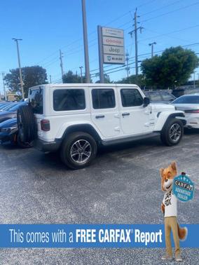 Bright White Clearcoat 2023 Jeep Wrangler 4-Door Sahara 4x4