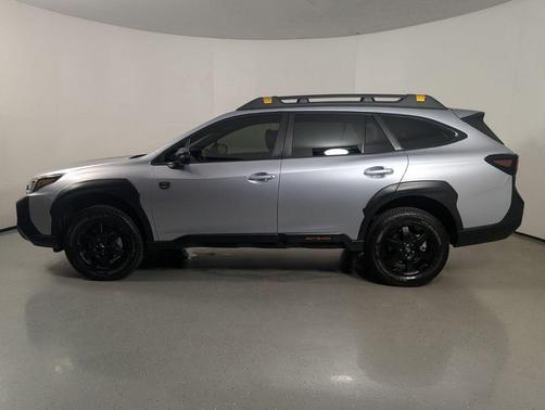 Ice Silver Metallic 2024 Subaru Outback Wilderness