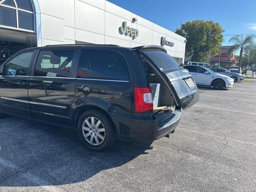 2012 Dodge Grand Caravan Crew