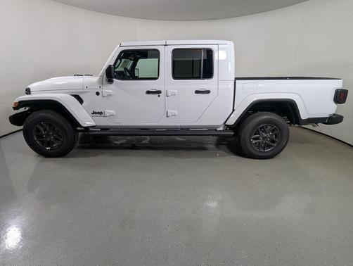 2025 Jeep Gladiator Sport S