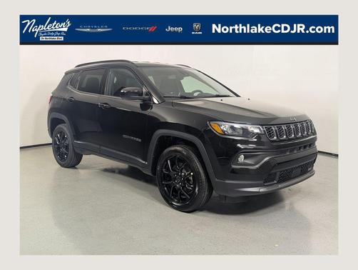 Diamond Black Crystal Pearlcoat 2026 Jeep Compass Latitude