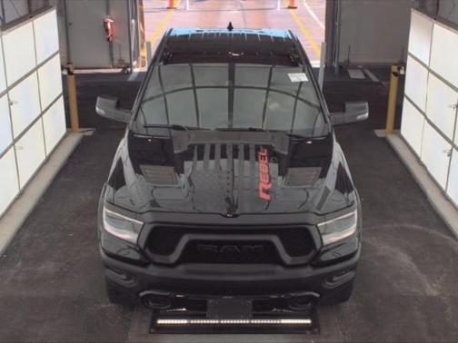 Diamond Black Crystal Pearlcoat 2023 RAM 1500 Rebel