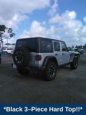 Silver Zynith Clearcoat 2024 Jeep Wrangler 4xe Rubicon