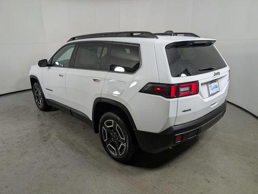 2026 Jeep Cherokee Laredo 4x4