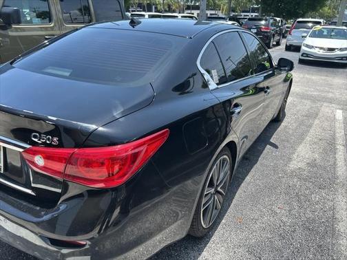 2015 INFINITI Q50 Sport