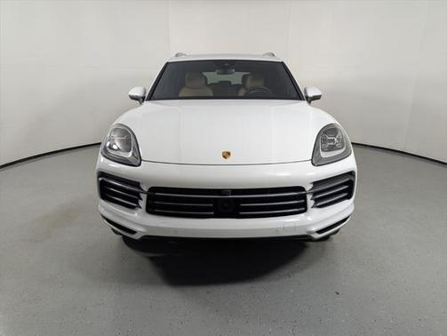 2022 Porsche Cayenne Base