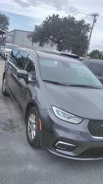 2023 Chrysler Pacifica Touring L