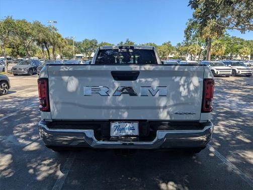 2025 RAM 3500 Tradesman Crew Cab 4x4 8' Box
