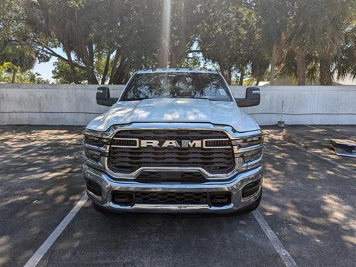 2025 RAM 3500 Tradesman Crew Cab 4x4 8' Box