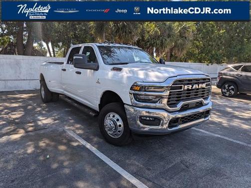 2025 RAM 3500 Tradesman Crew Cab 4x4 8' Box