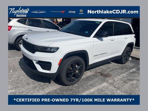 Bright White Clearcoat 2023 Jeep Grand Cherokee Altitude