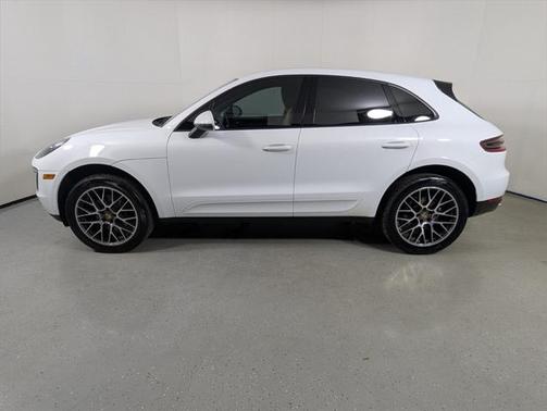 2018 Porsche Macan Base