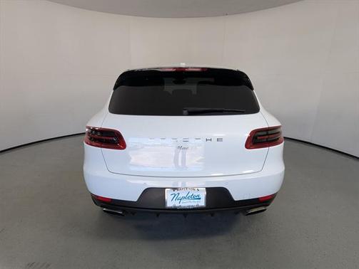 2018 Porsche Macan Base