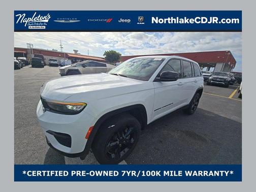 Bright White Clearcoat 2023 Jeep Grand Cherokee Altitude
