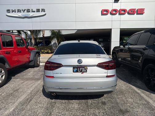 2018 Volkswagen Passat 2.0T SE