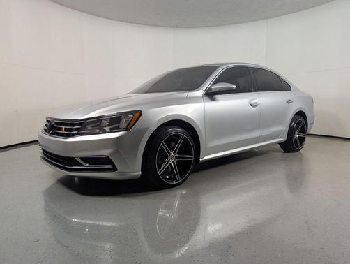 2018 Volkswagen Passat 2.0T SE