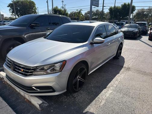2018 Volkswagen Passat 2.0T SE