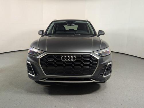 Daytona Gray Pearl Effect 2023 Audi Q5 45 S line Premium