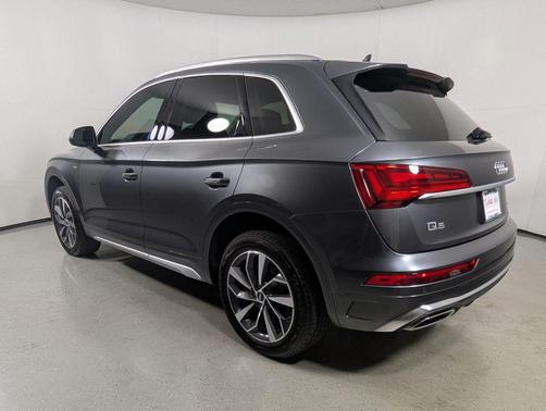 Daytona Gray Pearl Effect 2023 Audi Q5 45 S line Premium