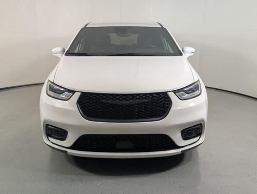 Bright White Clearcoat 2022 Chrysler Pacifica Hybrid Touring L