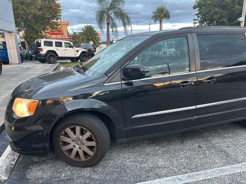 2014 Chrysler Town & Country Touring