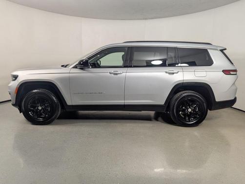 Silver Zynith 2025 Jeep Grand Cherokee L Laredo
