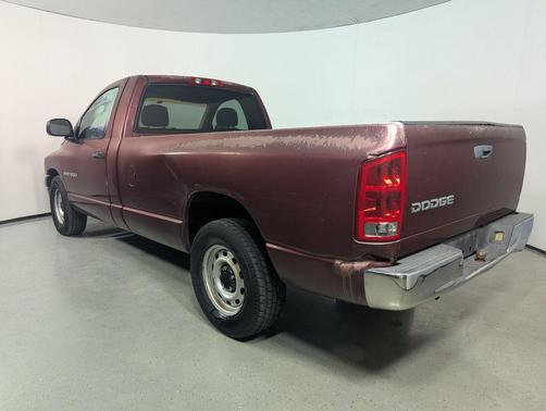 Red 2002 Dodge Ram 1500 SLT