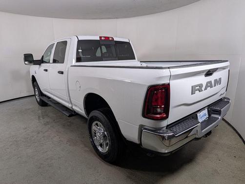 2026 RAM 2500 Tradesman Crew Cab 4x4 6'4' Box