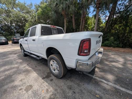 2025 RAM 2500 Tradesman Crew Cab 4x4 6'4' Box