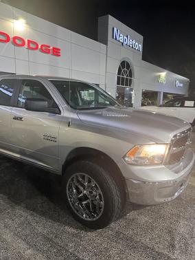 2016 RAM 1500 SLT