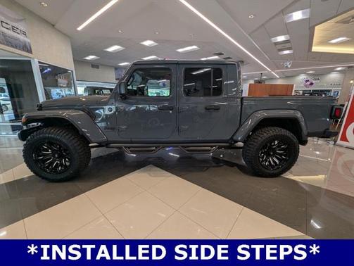 2025 Jeep Gladiator Nighthawk