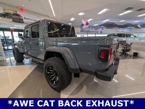 2025 Jeep Gladiator Nighthawk