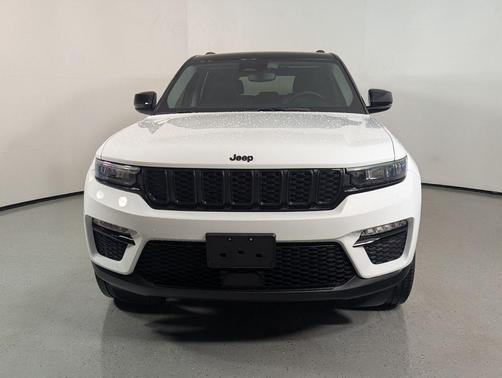 Bright White Clearcoat 2023 Jeep Grand Cherokee Limited