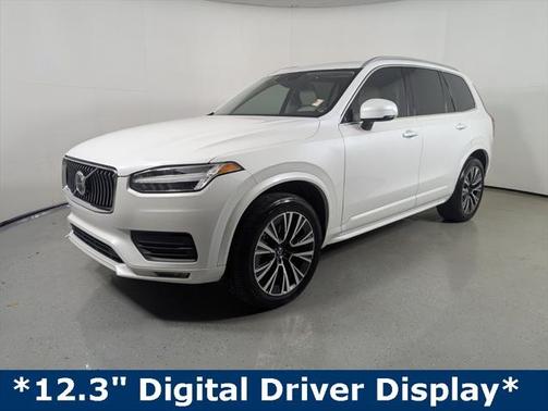 2020 Volvo XC90 T6 Momentum