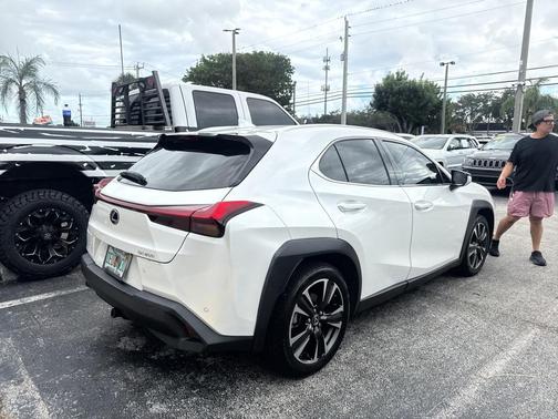 2022 Lexus UX 200 Base