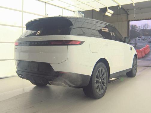 2024 Land Rover Range Rover Sport SE
